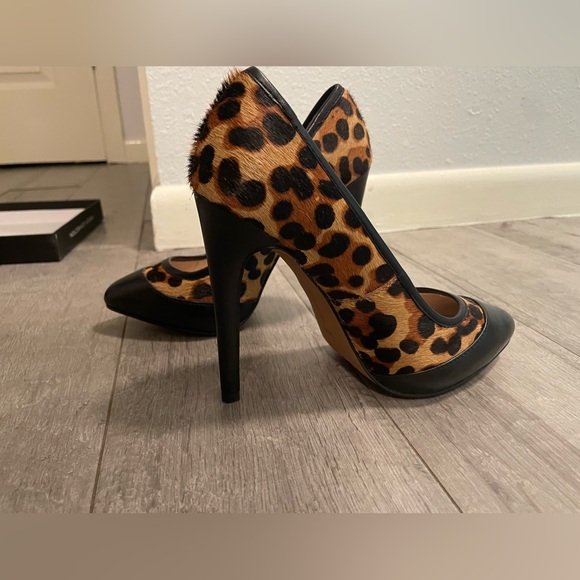 Heels - Picture 6 of 10